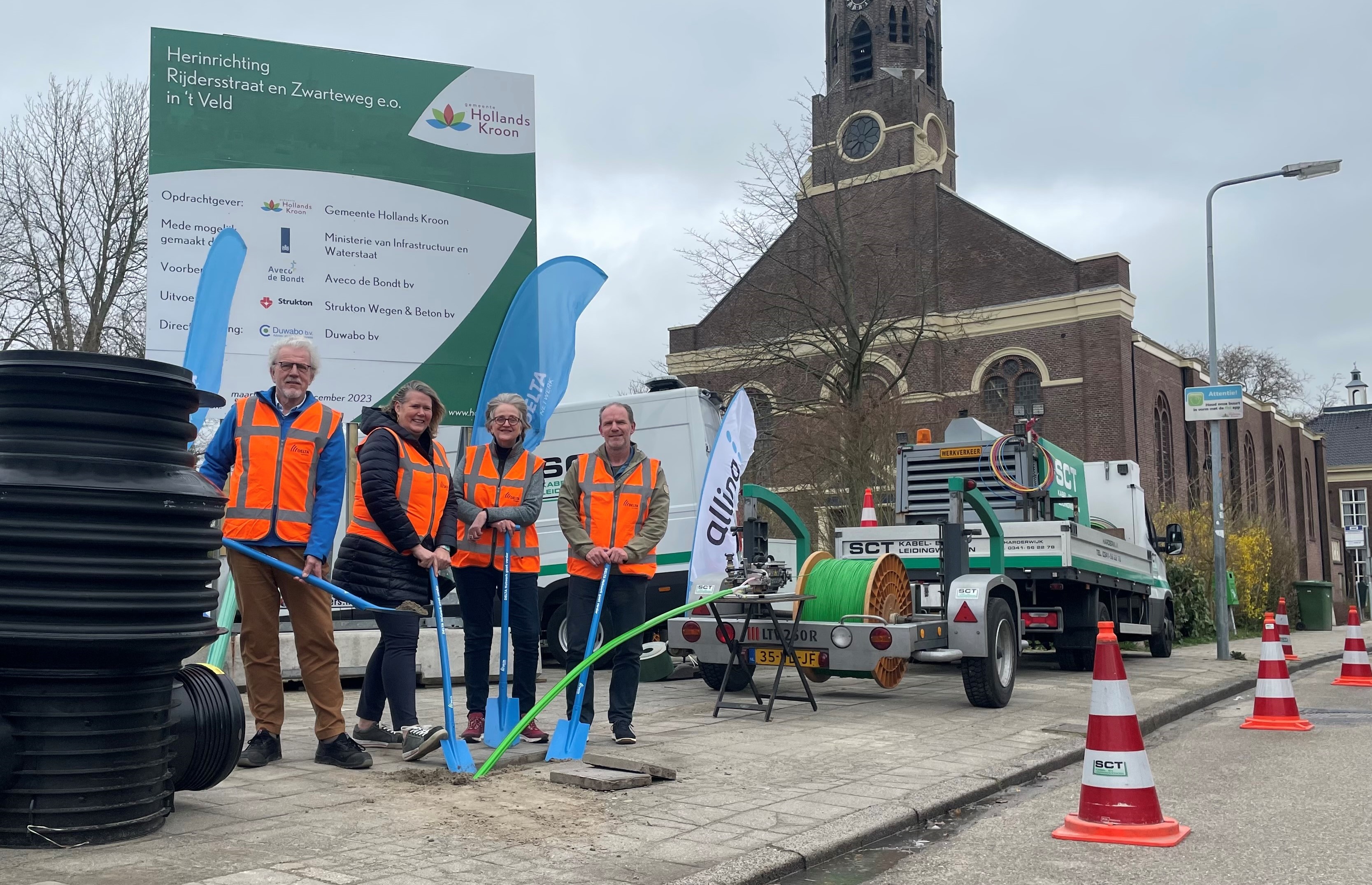 Feestelijke start glasvezelaanleg in 't Veld gemeente Hollands Kroon
